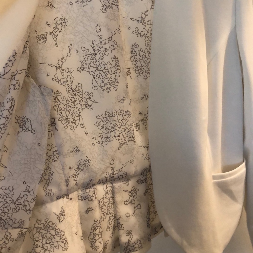 White jacket - Picture 3 of 5
